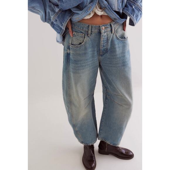 NWOT We The Free Lucky You Mid Rise Barrel Jeans 25 Short Kismet Cropped Denim - Picture 3 of 16